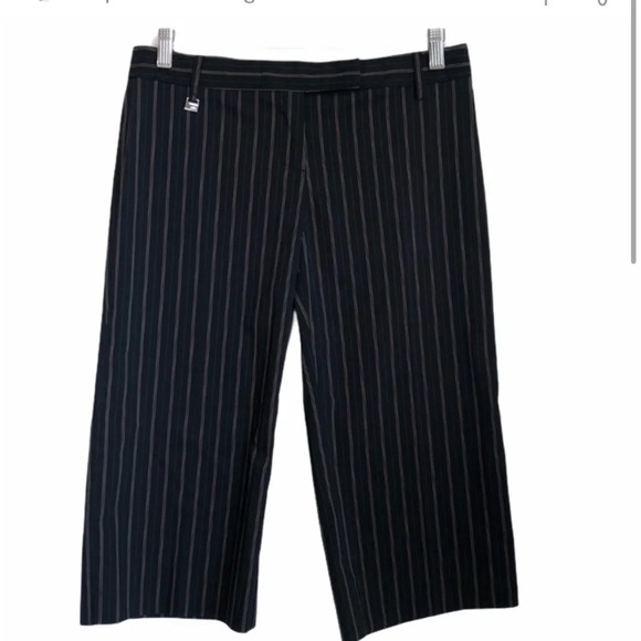 BCBGMaxAzria Striped Black Capri Pants Size 4 - Picture 6 of 6